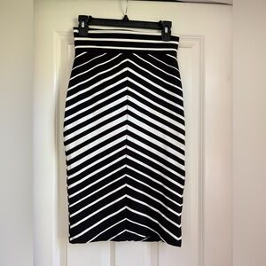 bebe Black & White Chevron Pencil Skirt